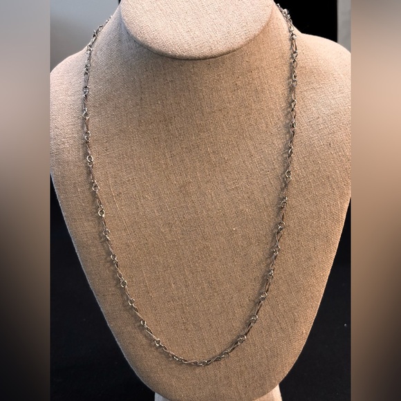 Jewelry - Elegant Silver Chain Necklace